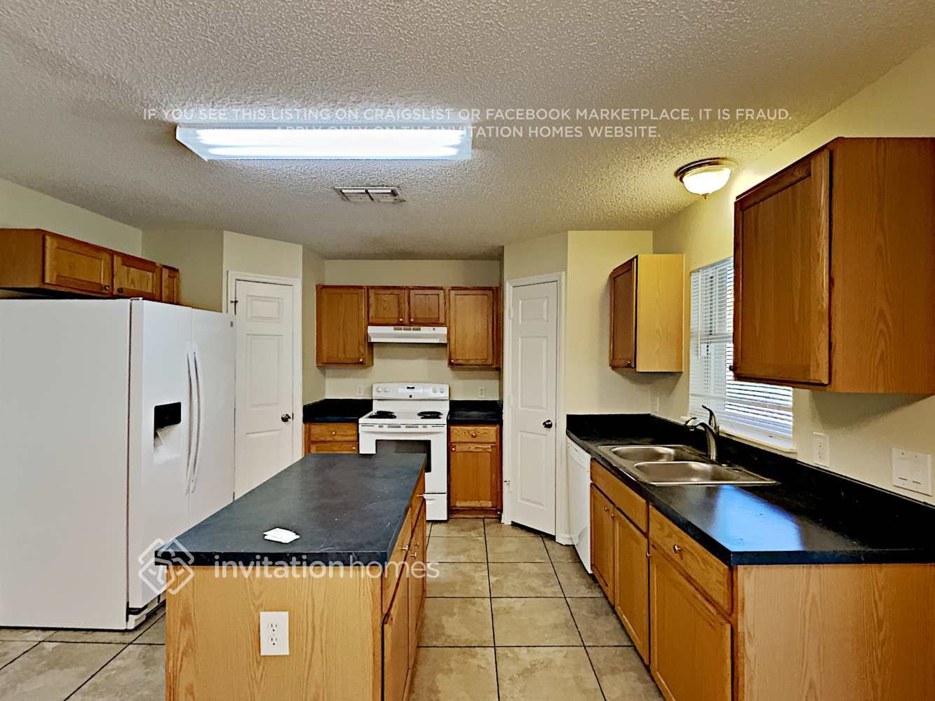 Building Photo - 233 Pleasant Gardens Dr