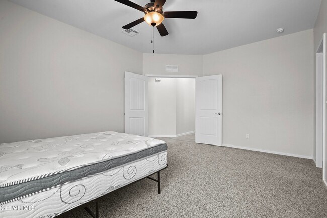 Building Photo - 7480 Rio Rimac Dr