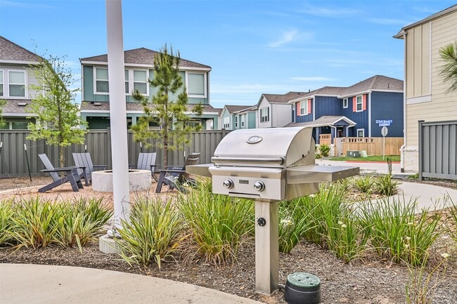 Building Photo - 2403 Bay Breeze Dr