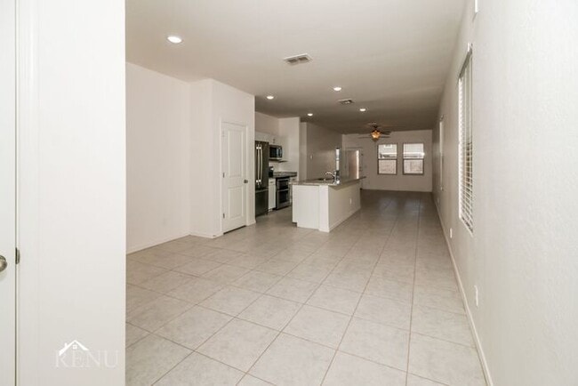 Building Photo - 35438 W San Capistrano Ave