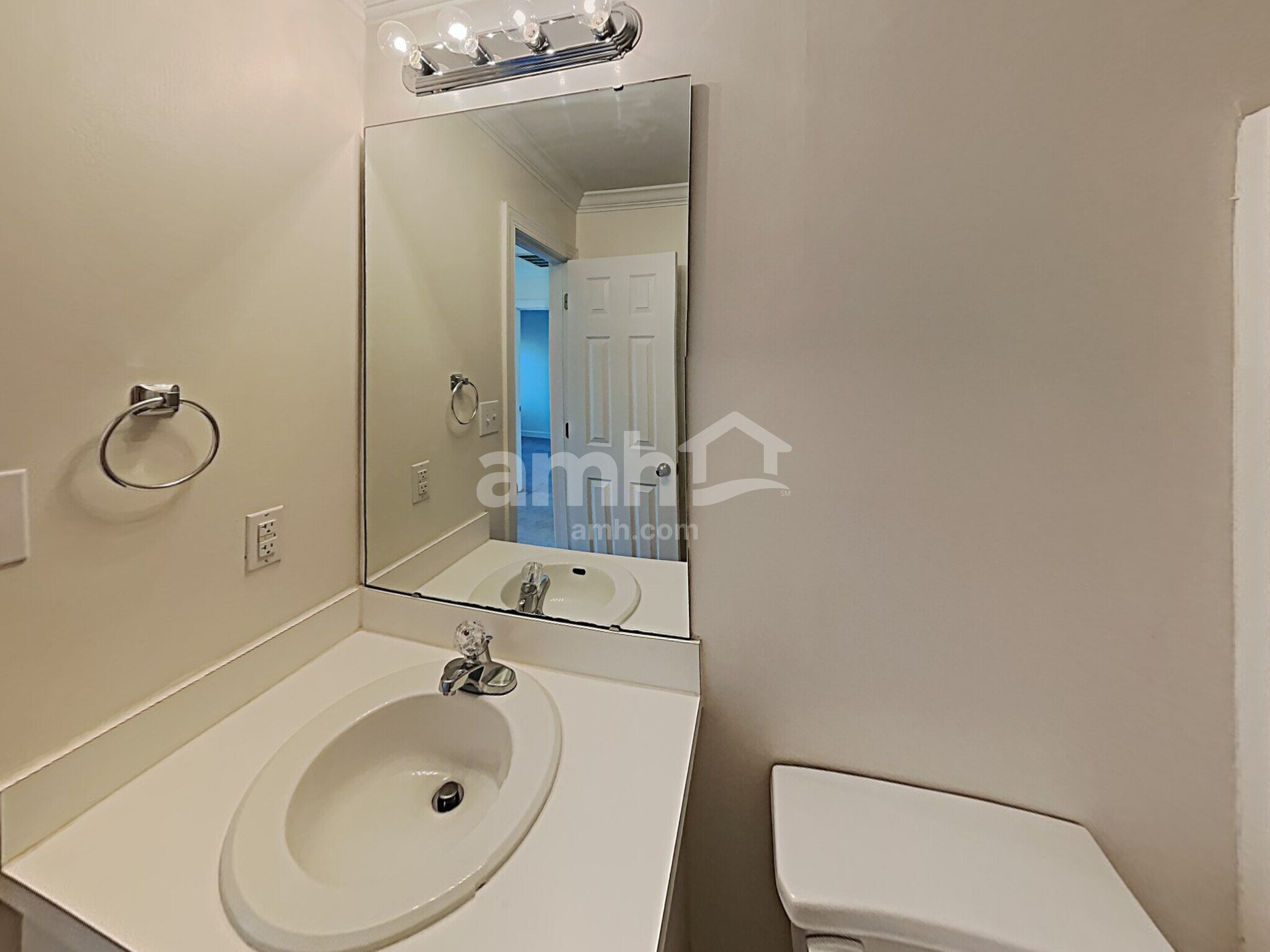 Building Photo - 4840 Forest Highland Dr