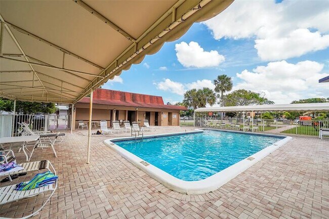 Building Photo - 2950 NW 46th Ave