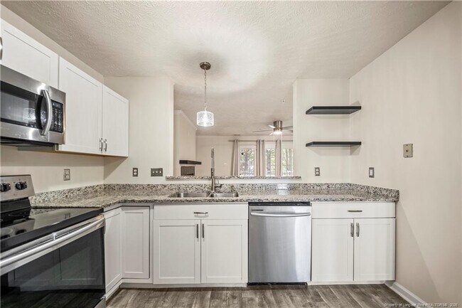 Building Photo - 380 Bubble Creek Ct
