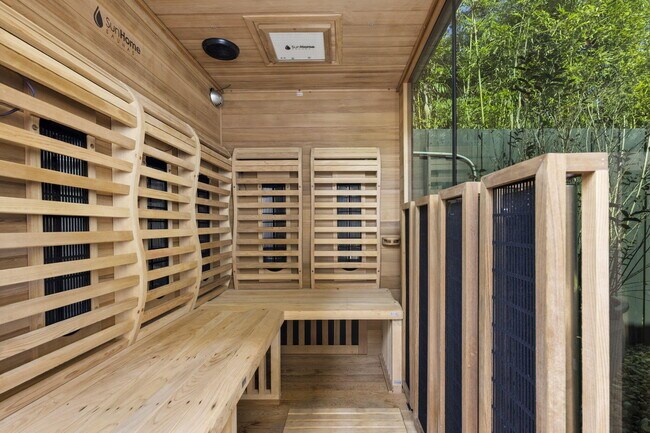 Building Photo - 505 SW 16th Ct