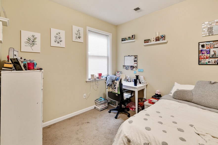 Building Photo - 1816 N 17th St