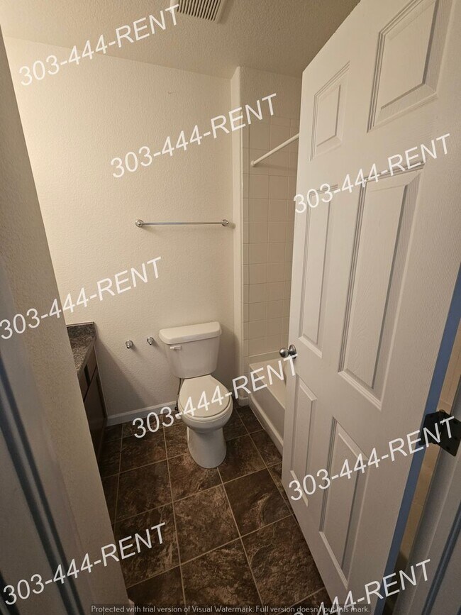 Building Photo - Move In Special!!! Make this your new home in time for the holidays! Located in Sage Creek