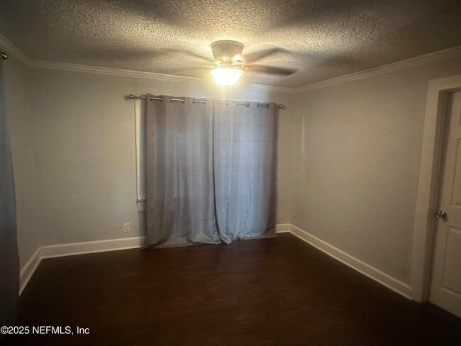 Building Photo - 2628 Myra St