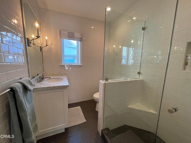 Building Photo - 3628 Ocean Dr