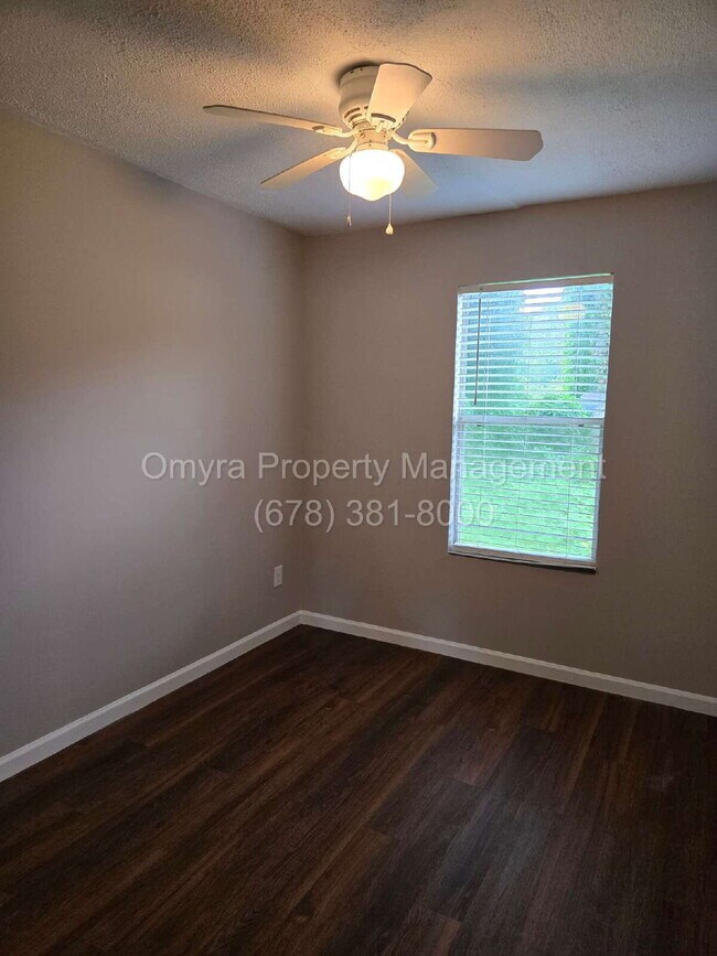 Building Photo - Beautiful 3 Bedroom House in Atlanta!