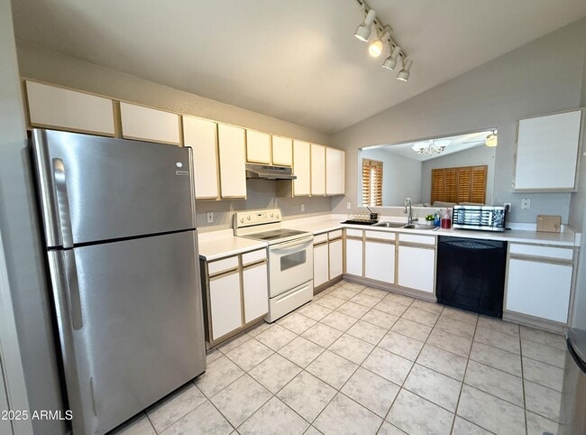 Building Photo - 6757 W Gardenia Ave