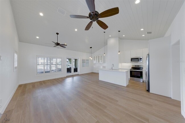 Building Photo - 210 176th Terrace E