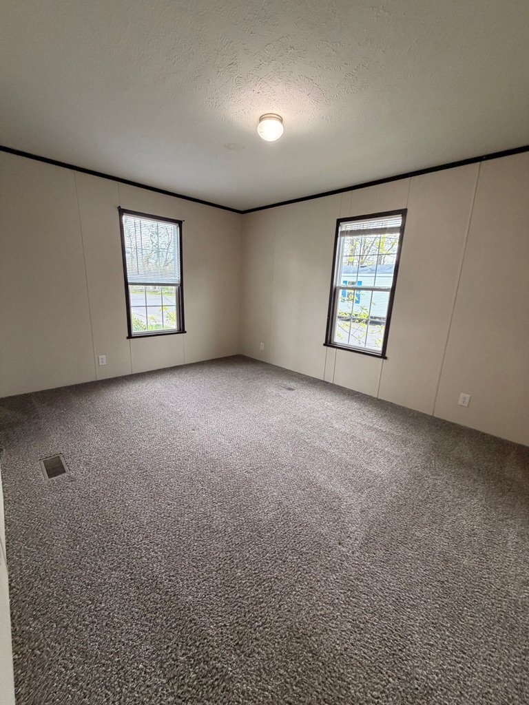 Building Photo - 166 Parker Lake Dr