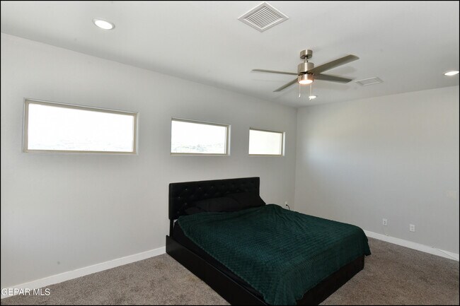 Building Photo - 205 Anglesy Pl