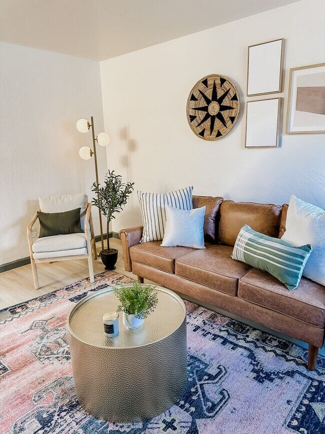 Building Photo - Newly remodeled one bedroom home