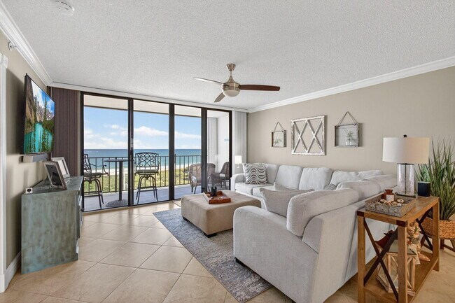 Building Photo - 5055 N Hwy A1A