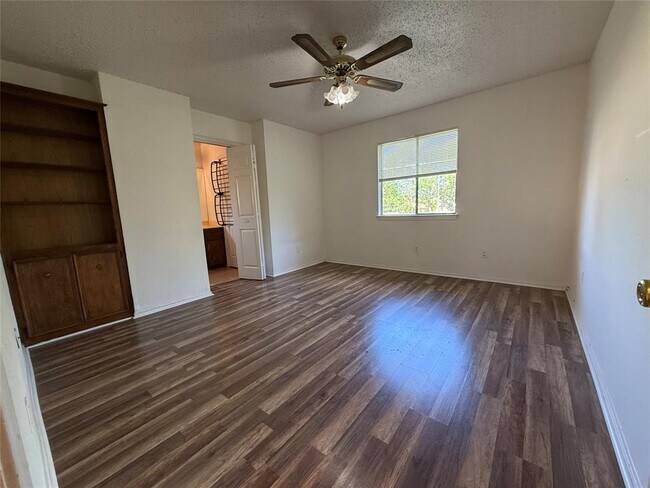 Building Photo - 16307 Framingham Cir