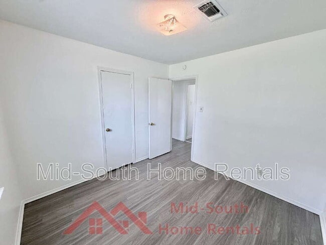 Building Photo - 5057 Gill Rd