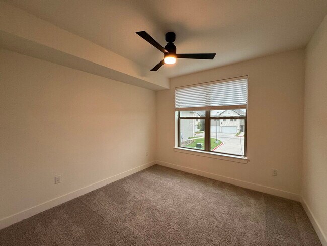 Building Photo - 15636 Vacca Wy
