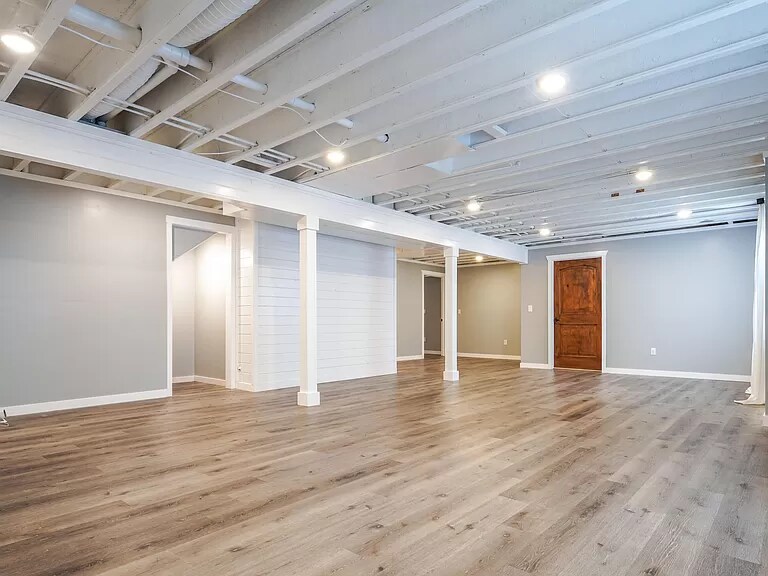 Building Photo - 3761 Native Dancer Dr