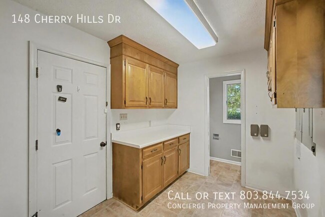 Building Photo - 148 Cherry Hills Dr