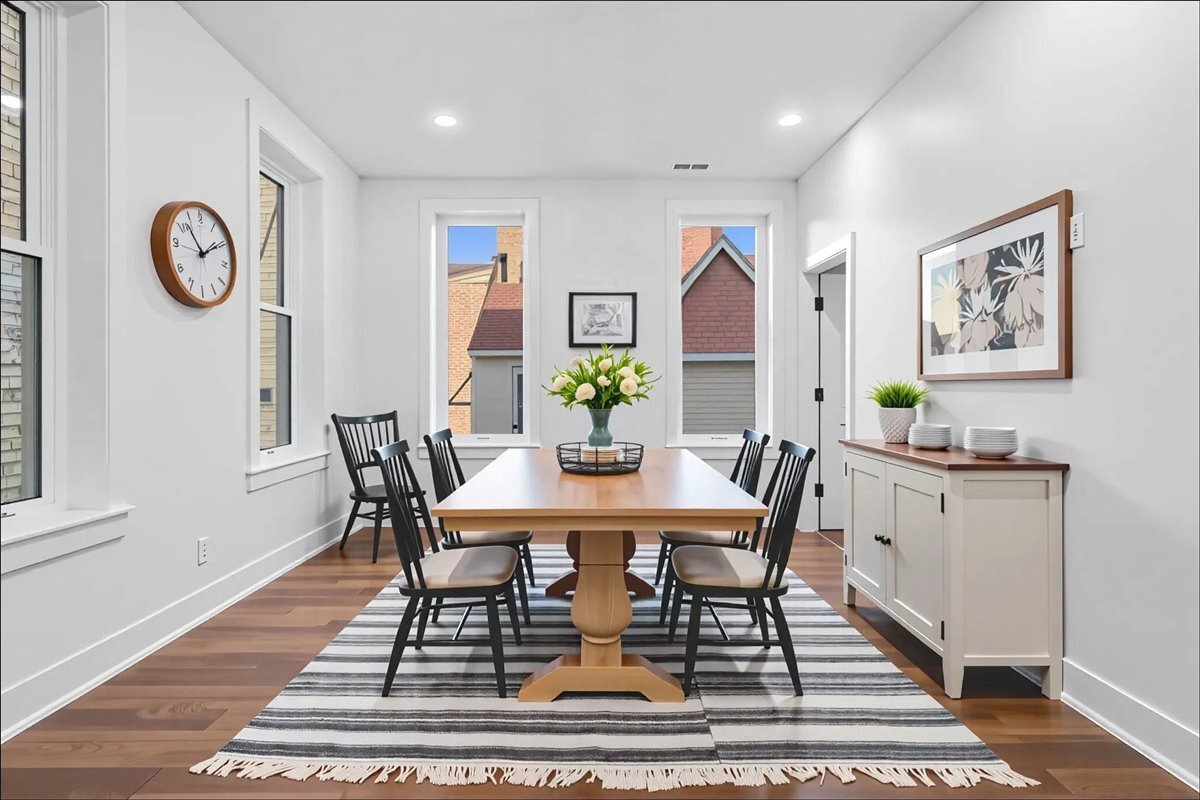 Building Photo - 1904 S Loomis St