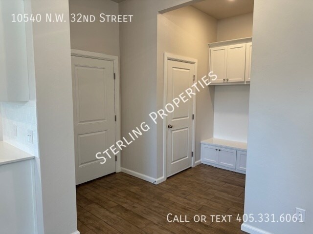 Building Photo - 10540 NW 32nd St