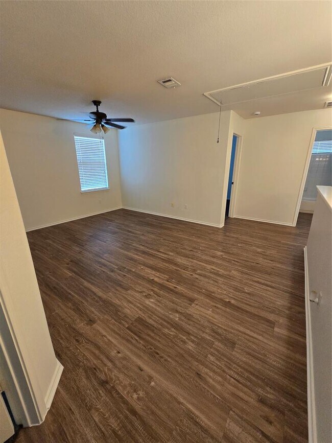 Building Photo - 11909 Big Sky Dr