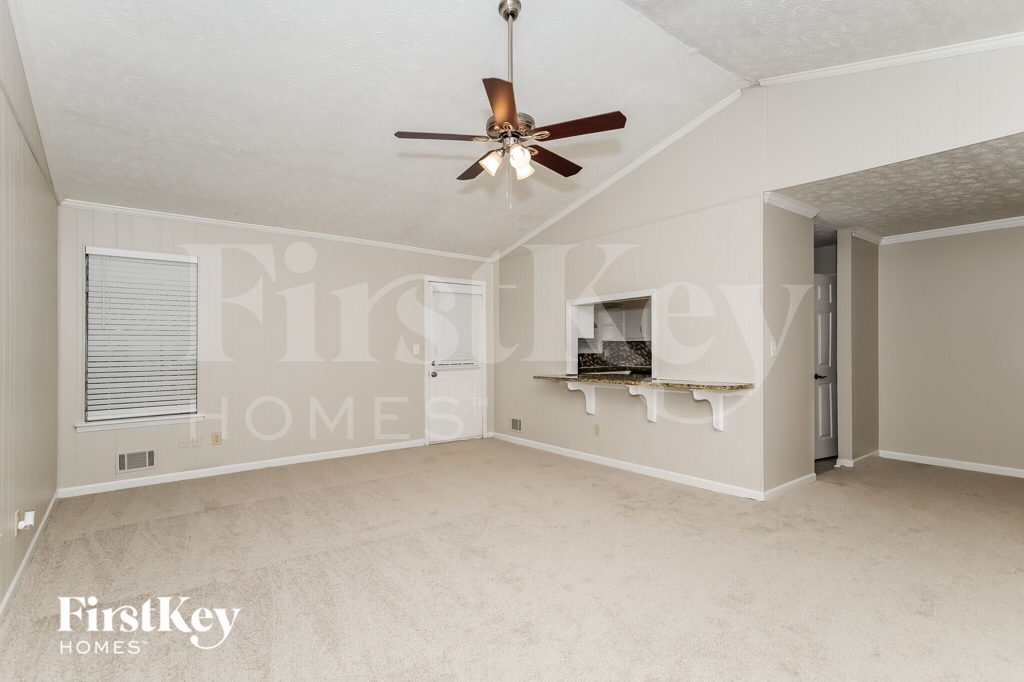 Building Photo - 1745 Tree Line Rd