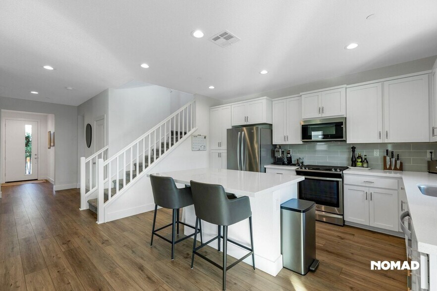 Building Photo - 4535 Tiller Wy