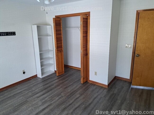 Building Photo - 8055 SW 53rd Ct