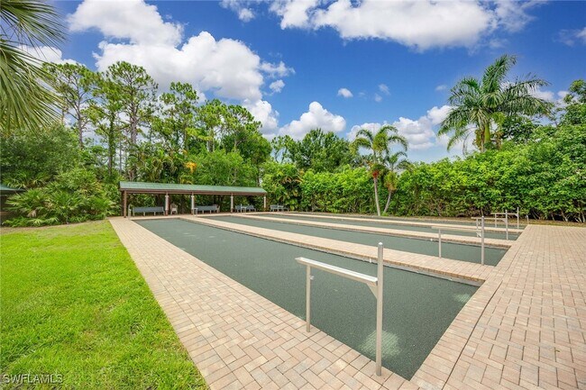 Building Photo - 15260 Cedarwood Ln