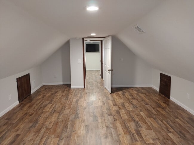 Building Photo - 3 Bedroom Home in Vienna