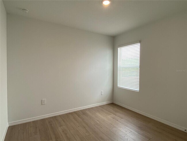Building Photo - 32354 Weathered Oak Dr