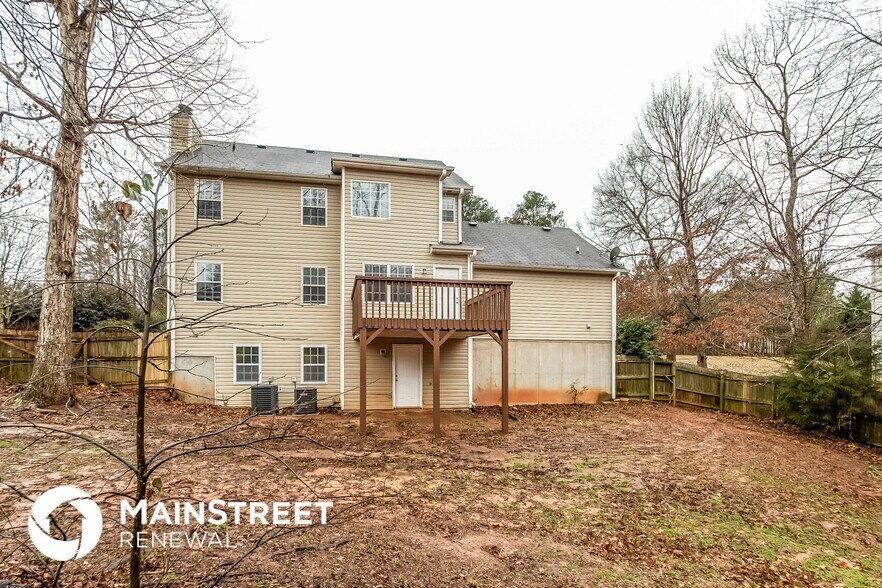 Building Photo - 900 Vernon Dr
