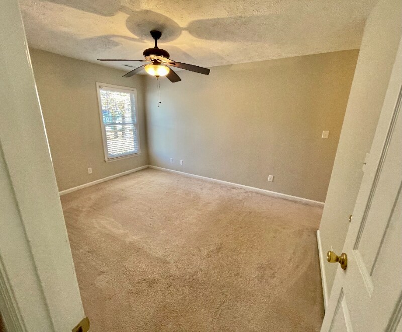Building Photo - 1651 Kara Ct