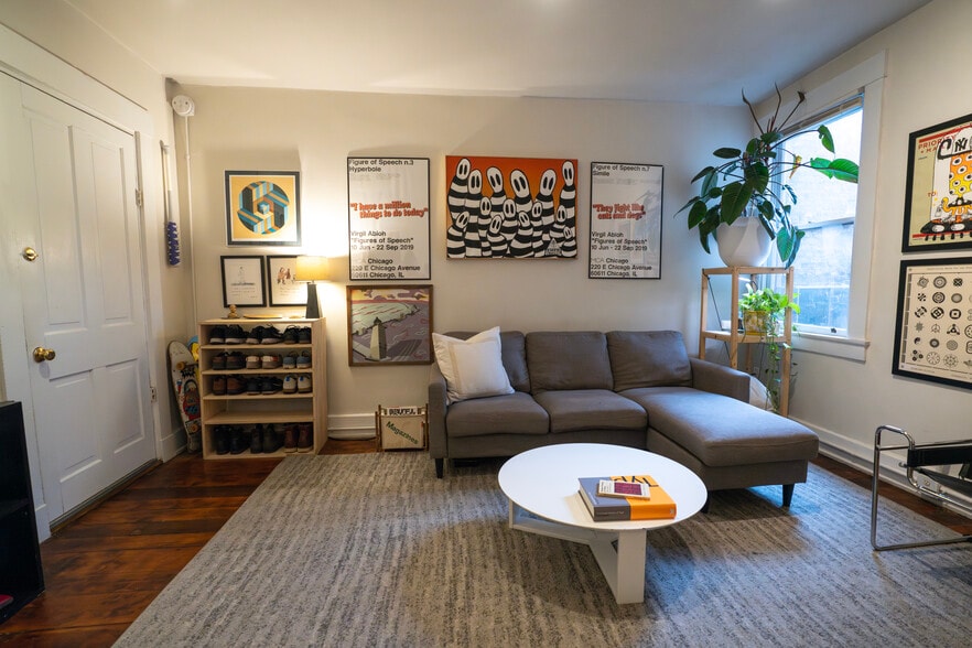 Building Photo - 816 Elm St