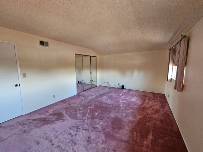 Building Photo - 10989 Ronald Way