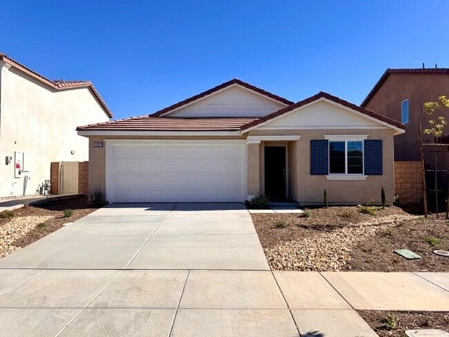 Building Photo - Brand New 3 Bedroom Single Story Home For ...