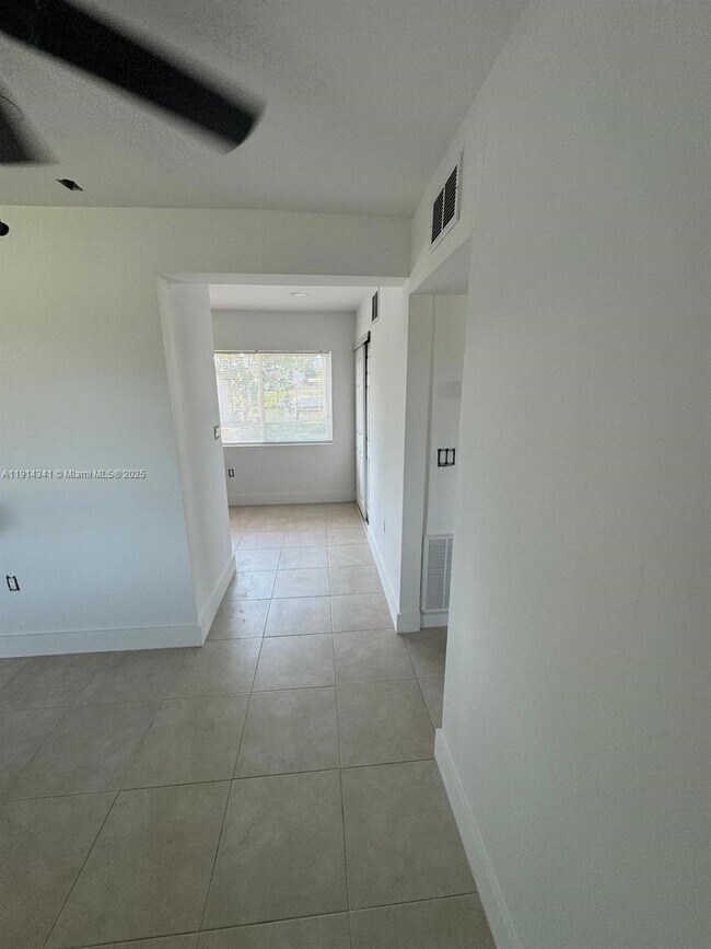 Building Photo - 235 Mentel Terrace