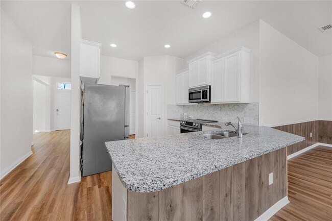 Building Photo - 9941 Comely Bnd