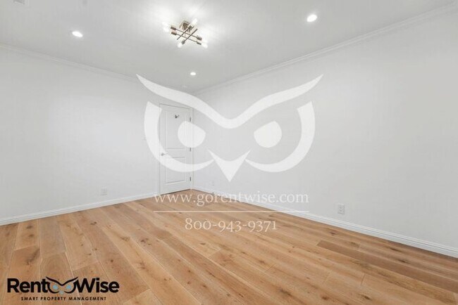 Building Photo - Short term lease only