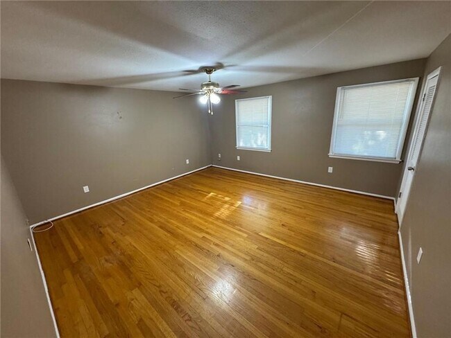 Building Photo - 309 Cherry Blossom Ln