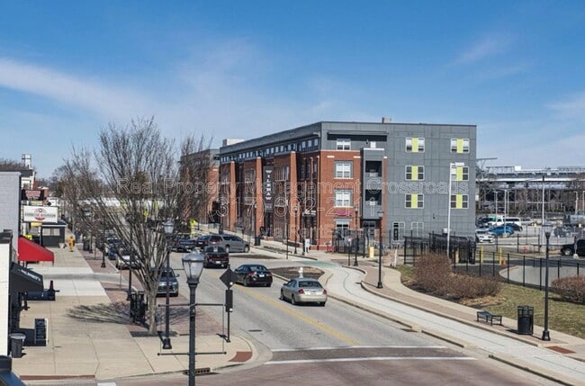 Building Photo - 1302 N Main St