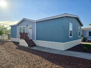 Building Photo - 4650 E Carey Ave