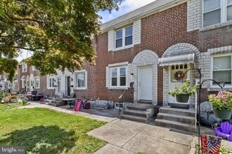 Building Photo - 1072 Tremont Dr