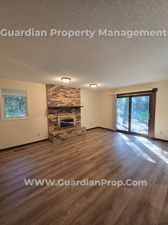 Building Photo - 2663-2665 Rice Creek Terrace