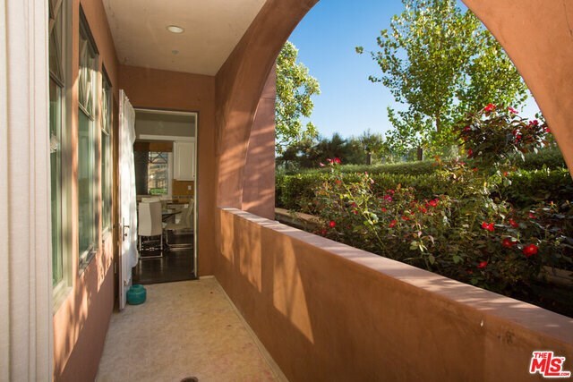 Building Photo - 6241 Crescent Park W