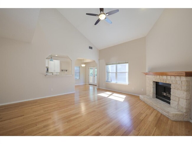 Building Photo - 5709 Pecanwood Ln