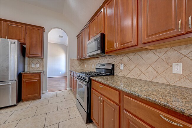 Building Photo - 13922 Normandy Ct