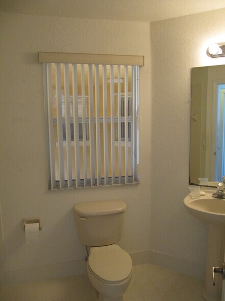 Building Photo - 8858 W Flagler St